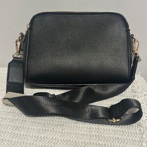 Jessie James conceal to carry Black Crossbody Bag